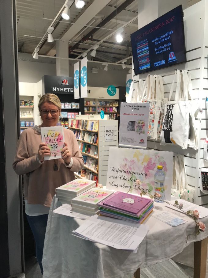 Akademibokhandeln väla Helsingborg 