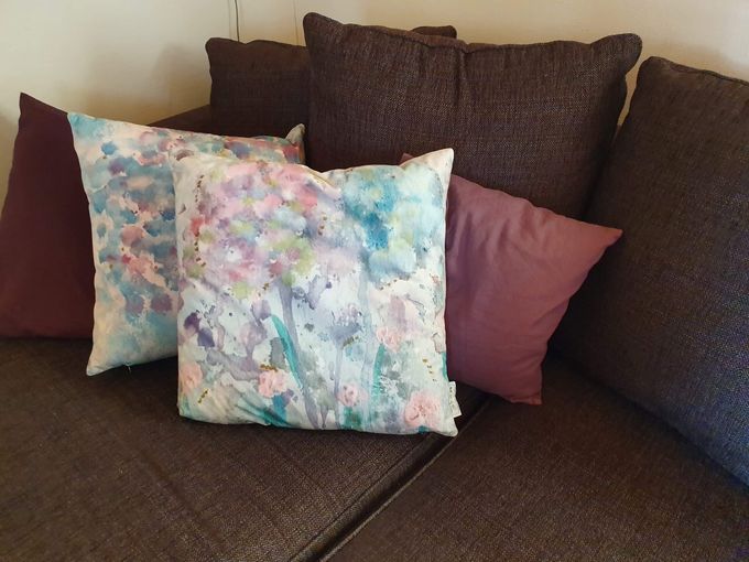 Kundbild
Hortensiaträd och hortensia
Hortensia 1 i lager

Slut i lager 50x50