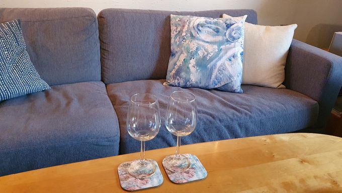 Glasunderläggen lily water green
Sammetskudden Hirre virre (Snäcksång jag sjung som barn)